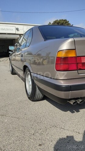 BMW 535 1989, 396,000 km - 3.5 l - Bakı