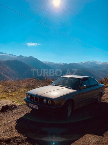 BMW 535 1989, 396,000 km - 3.5 l - Bakı