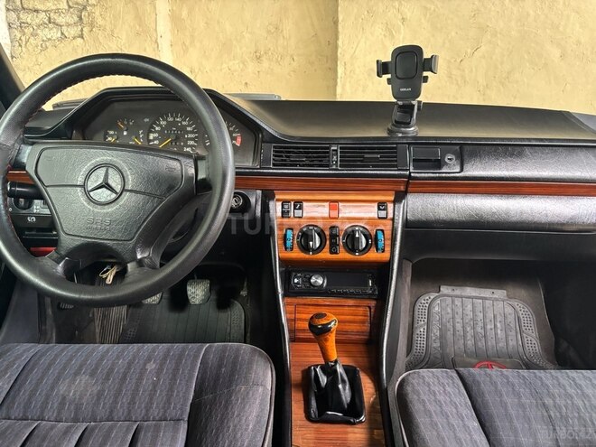Mercedes E 200 d 1993, 520,000 km - 2.0 л - Oğuz