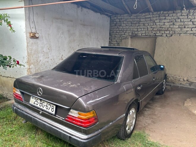 Mercedes E 200 d 1993, 520,000 km - 2.0 л - Oğuz