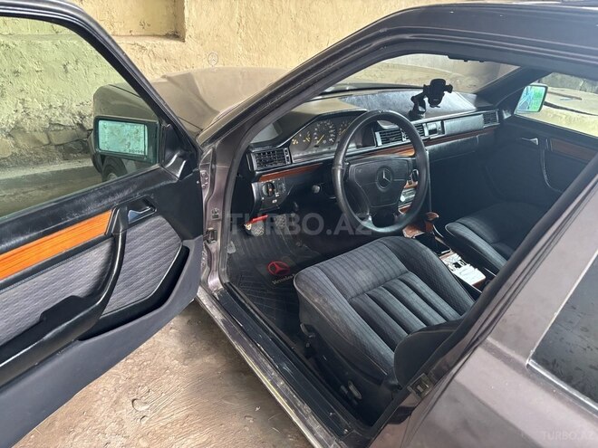 Mercedes E 200 d 1993, 520,000 km - 2.0 л - Oğuz