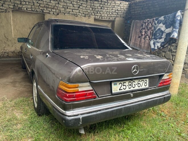 Mercedes E 200 d 1993, 520,000 km - 2.0 л - Oğuz