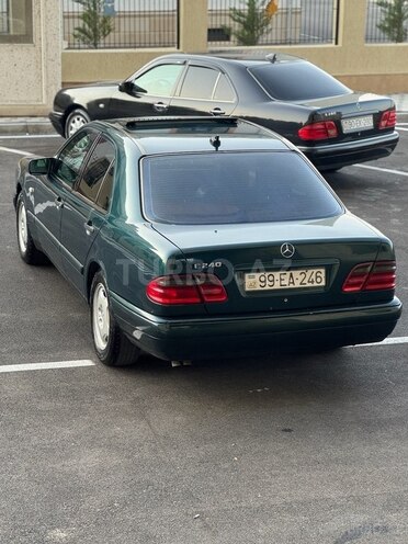 Mercedes E 240 1998, 300,000 km - 2.4 l - Bakı