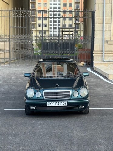 Mercedes E 240 1998, 300,000 km - 2.4 l - Bakı