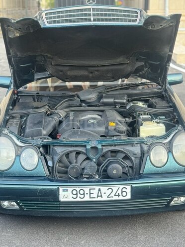 Mercedes E 240 1998, 300,000 km - 2.4 l - Bakı