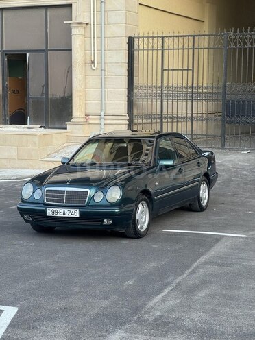 Mercedes E 240 1998, 300,000 km - 2.4 l - Bakı