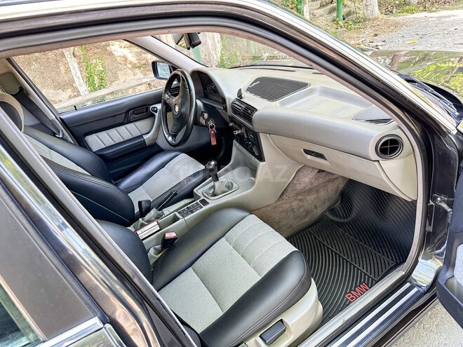 BMW 520 1993, 350,000 km - 2.0 л - Bakı