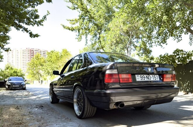 BMW 520 1993, 350,000 km - 2.0 л - Bakı
