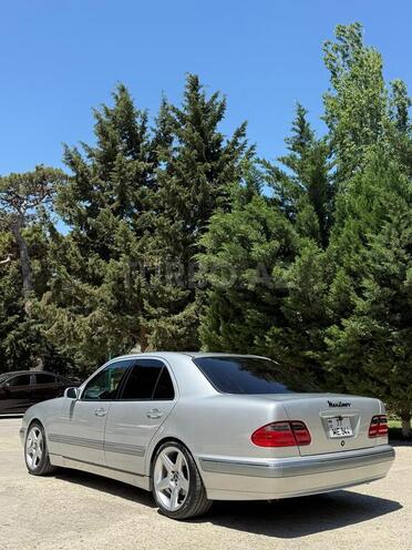 Mercedes E 240 2002, 146,000 km - 2.4 l - Bakı