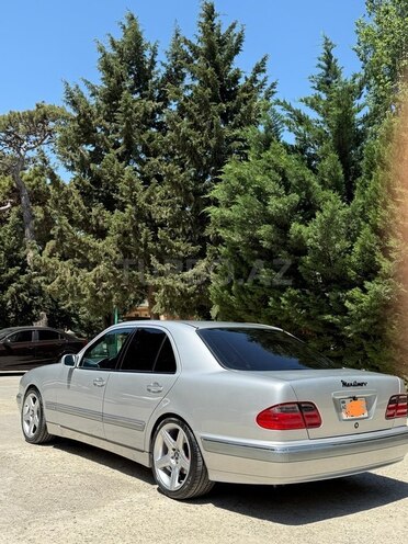 Mercedes E 240 2002, 146,000 km - 2.4 l - Bakı