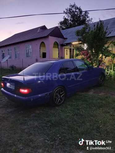 Mercedes E 240 1998, 565,835 km - 2.4 l - Qəbələ
