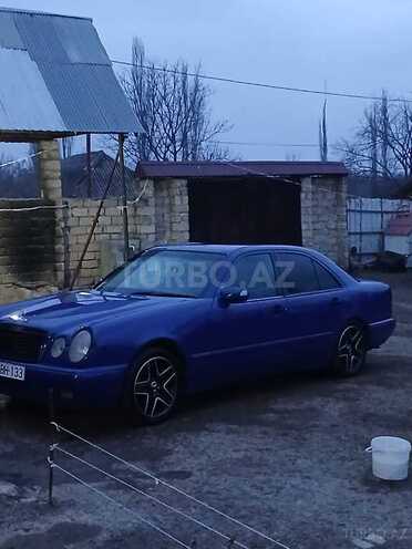 Mercedes E 240 1998, 565,835 km - 2.4 l - Qəbələ
