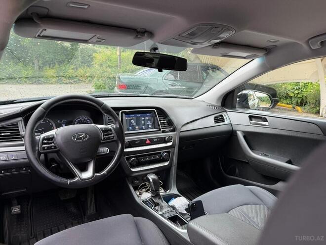 Hyundai Sonata-8