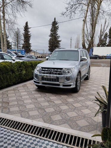 Mitsubishi Pajero 2013, 122,000 km - 3.5 l - Lənkəran