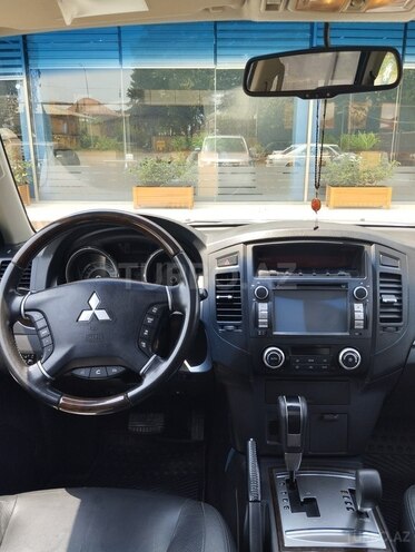 Mitsubishi Pajero 2013, 122,000 km - 3.5 l - Lənkəran