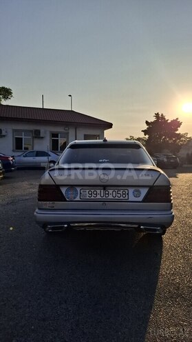 Mercedes E 220 d 1993, 350,000 km - 2.2 l - Bakı