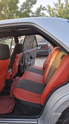 Mercedes E 220 d 1993, 350,000 km - 2.2 l - Bakı