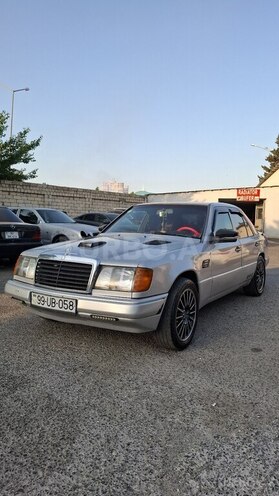 Mercedes E 220 d 1993, 350,000 km - 2.2 l - Bakı
