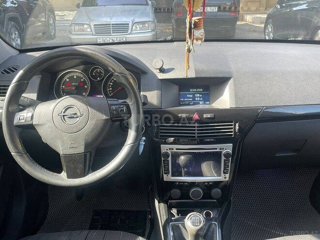 Opel Astra 2006, 266,000 km - 1.3 l - Bakı