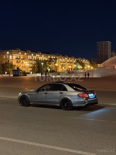 Mercedes E 350 2010, 196,000 km - 3.5 l - Bakı