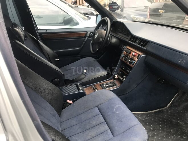 Mercedes E 320 1994, 413,999 km - 3.2 l - Bakı