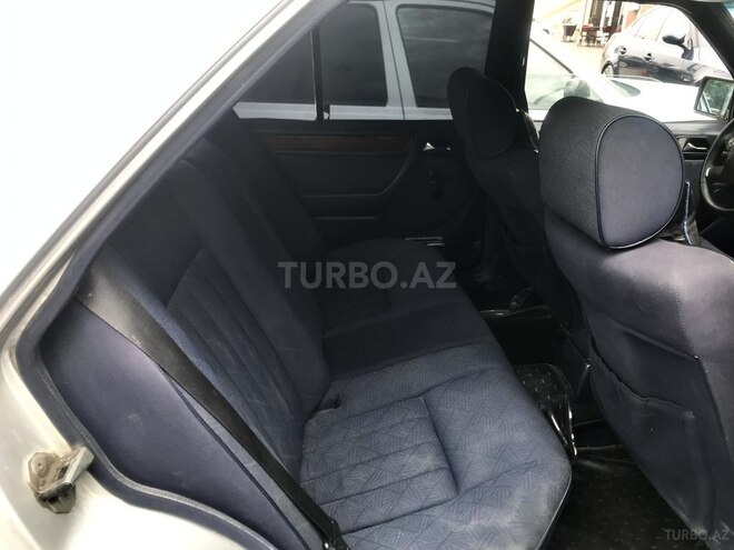 Mercedes E 320 1994, 413,999 km - 3.2 l - Bakı