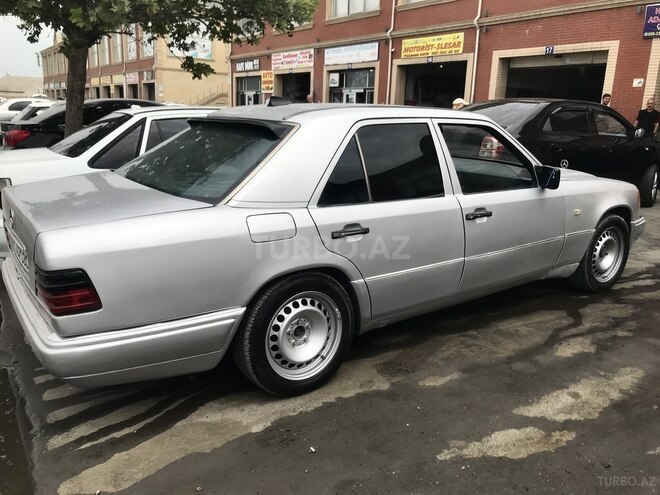 Mercedes E 320 1994, 413,999 km - 3.2 l - Bakı