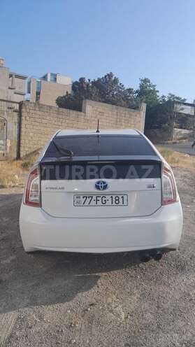 Toyota Prius-3