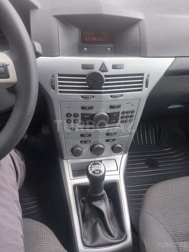 Opel Astra 2009, 250,000 km - 1.4 l - Bakı