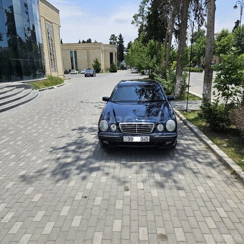 Mercedes E 220 d 2001, 200,000 km - 2.2 l - Beyləqan