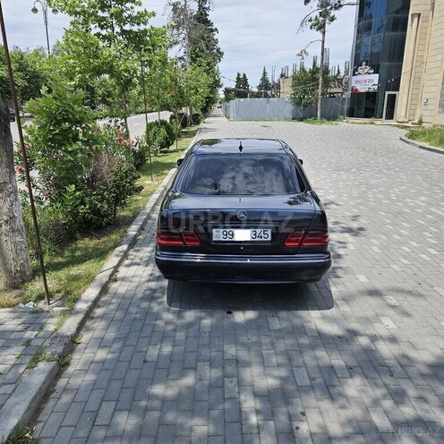 Mercedes E 220 d 2001, 200,000 km - 2.2 l - Beyləqan