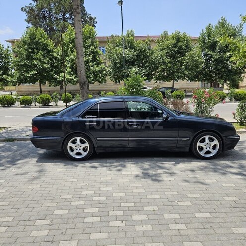 Mercedes E 220 d 2001, 200,000 km - 2.2 l - Beyləqan
