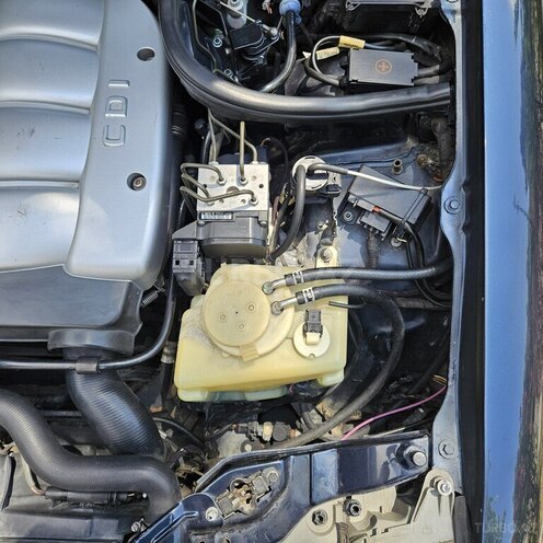 Mercedes E 220 d 2001, 200,000 km - 2.2 l - Beyləqan