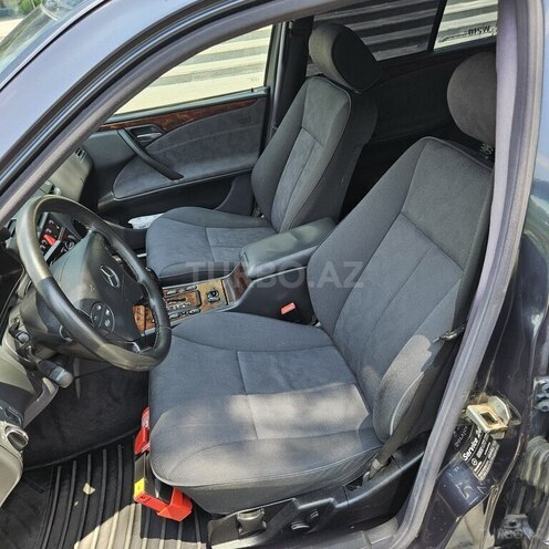 Mercedes E 220 d 2001, 200,000 km - 2.2 l - Beyləqan