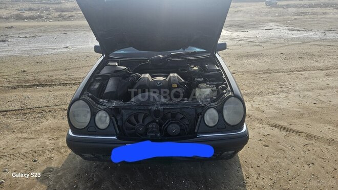 Mercedes E 240 1998, 234,000 km - 2.4 l - Sumqayıt