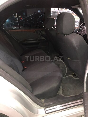 Mercedes E 220 d 4MATIC 1999, 390,000 km - 2.2 l - Bakı