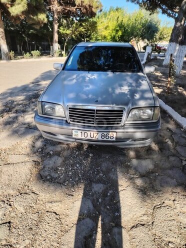 Mercedes C 200 2000, 365,000 km - 2.0 l - Bakı