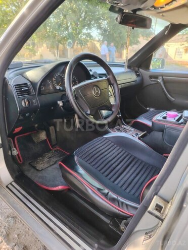 Mercedes C 200 2000, 365,000 km - 2.0 l - Bakı
