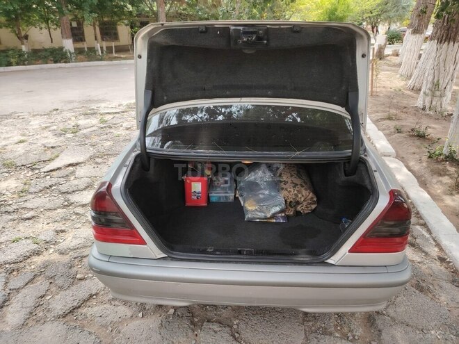 Mercedes C 200 2000, 365,000 km - 2.0 l - Bakı