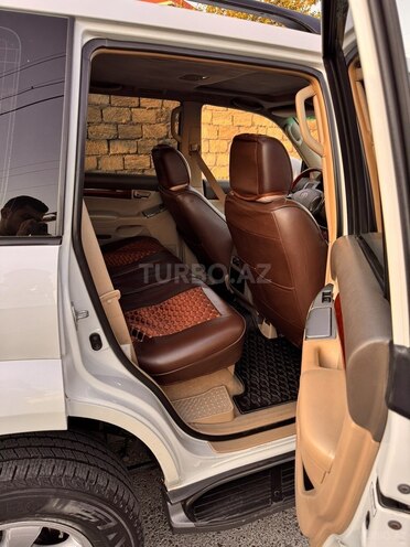 Toyota Land Cruiser Prado-11