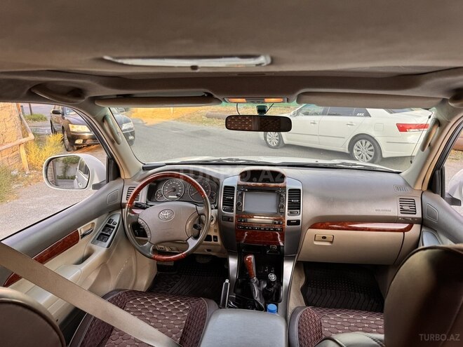 Toyota Land Cruiser Prado-9