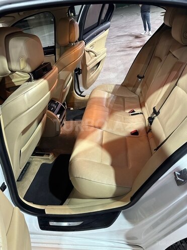 BMW 528 2013, 240,000 km - 2.0 l - Bakı