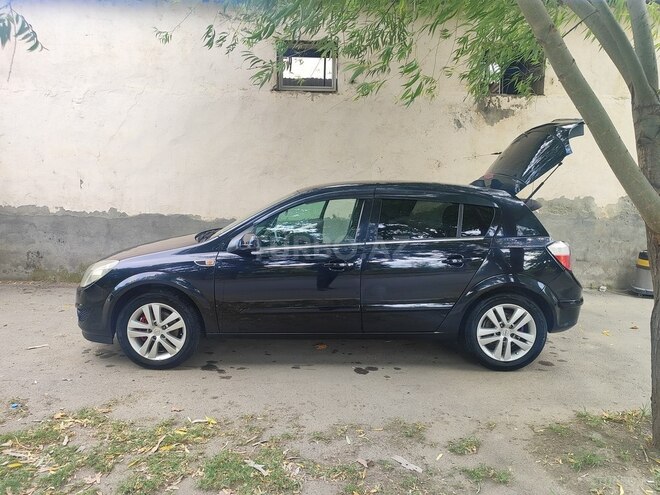 Opel Astra 2007, 196,000 km - 1.4 l - Gəncə