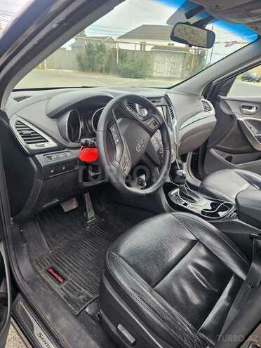 Hyundai Santa Fe-3