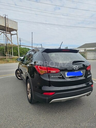 Hyundai Santa Fe-12