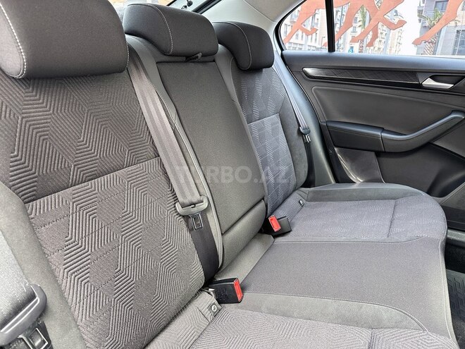 Volkswagen Polo 2021, 52,000 km - 1.6 л - Bakı