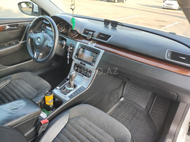 Volkswagen Passat 2011, 290,000 km - 1.8 л - Bakı