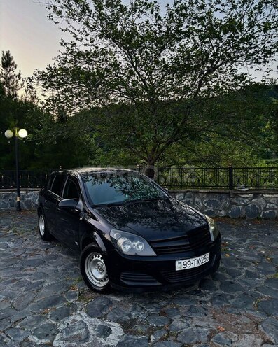 Opel Astra 2006, 180,000 km - 1.3 l - Zaqatala