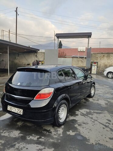 Opel Astra 2006, 180,000 km - 1.3 l - Zaqatala