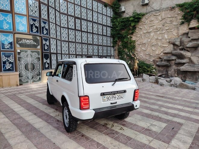 LADA (VAZ) Niva-8